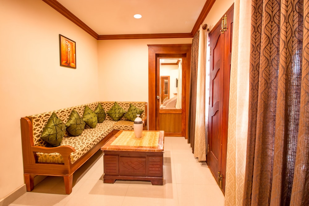 Luxury Suite, 1 Queen Bed photo 2