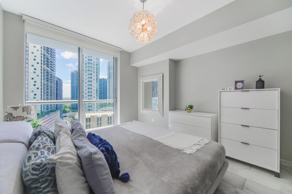 Luxury Condo, 2 Bedrooms, City View photo 2