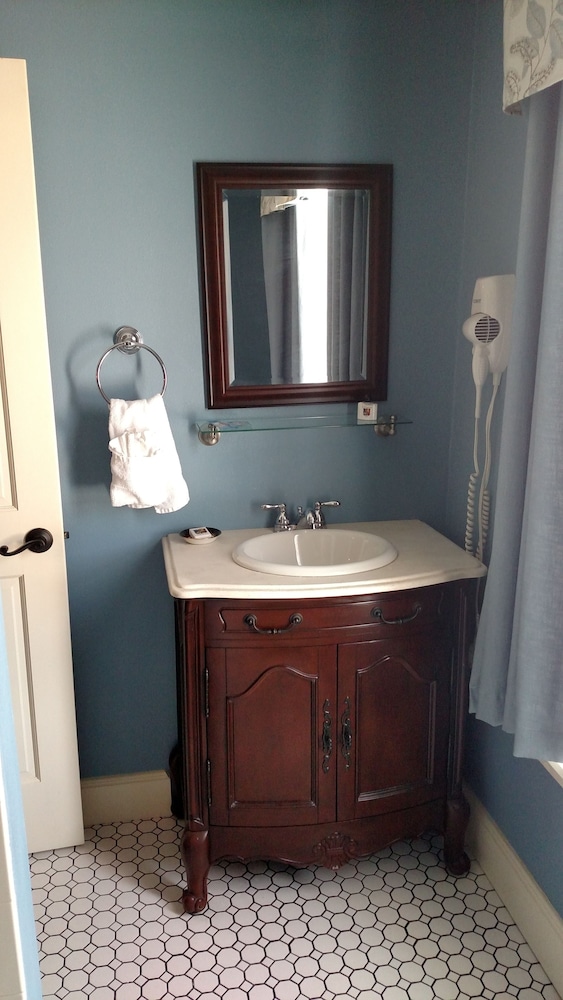 Standard Studio Suite, 1 Queen Bed photo 2