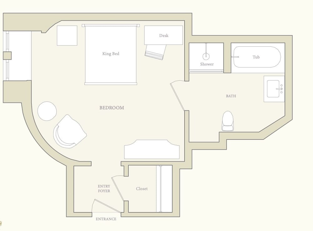 Deluxe Room King Bed thumbnail 6