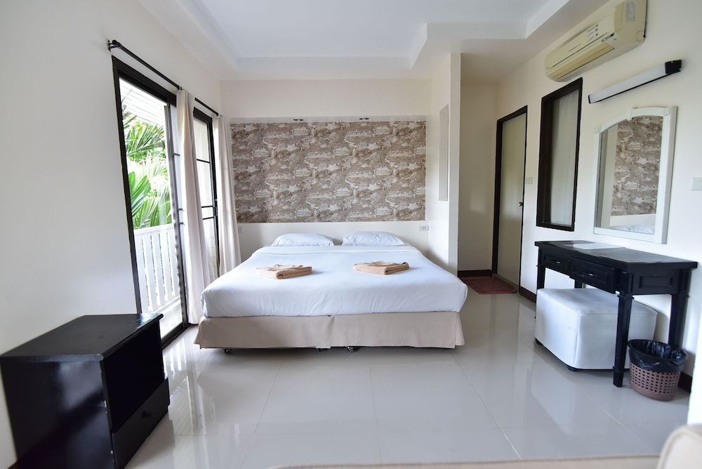 Deluxe Family Room - Photo 4
