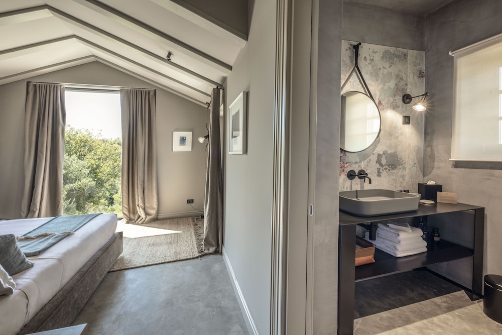 Design Villa, 1 King Bed, Garden View photo 3