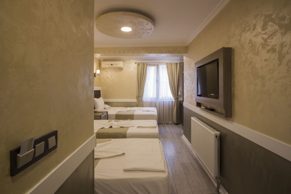 Standard Triple Room photo 3