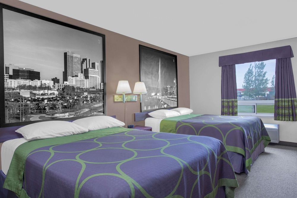 Room, 2 Queen Beds, Non Smoking - Photo 1