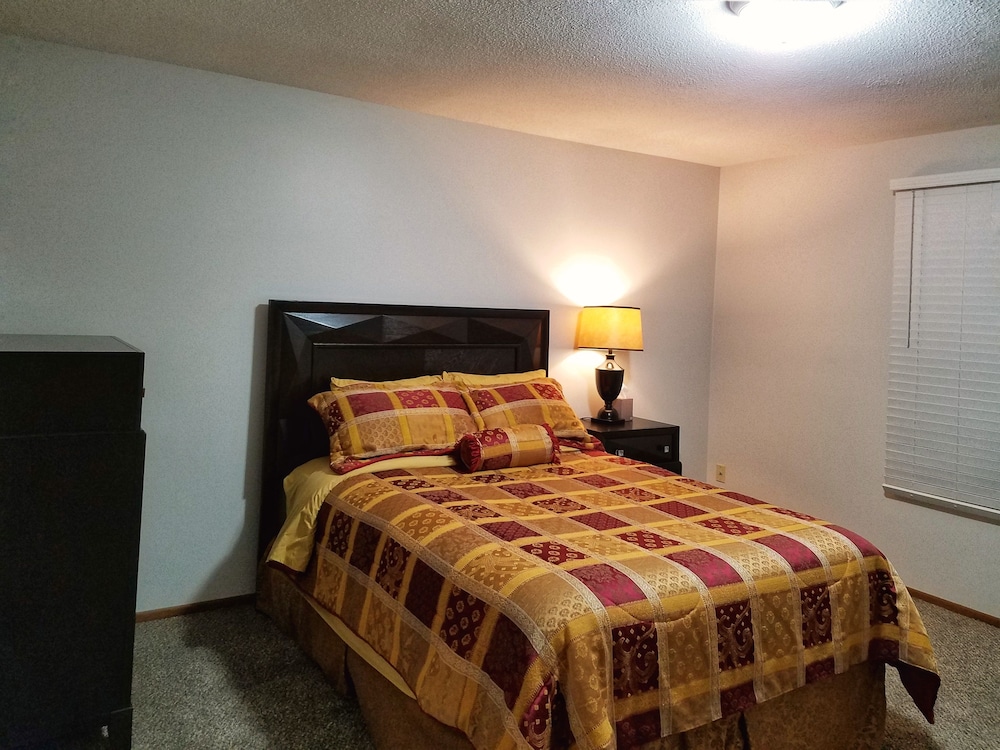 Townhome, 2 Queen Beds, Non Smoking, Garden View photo 1