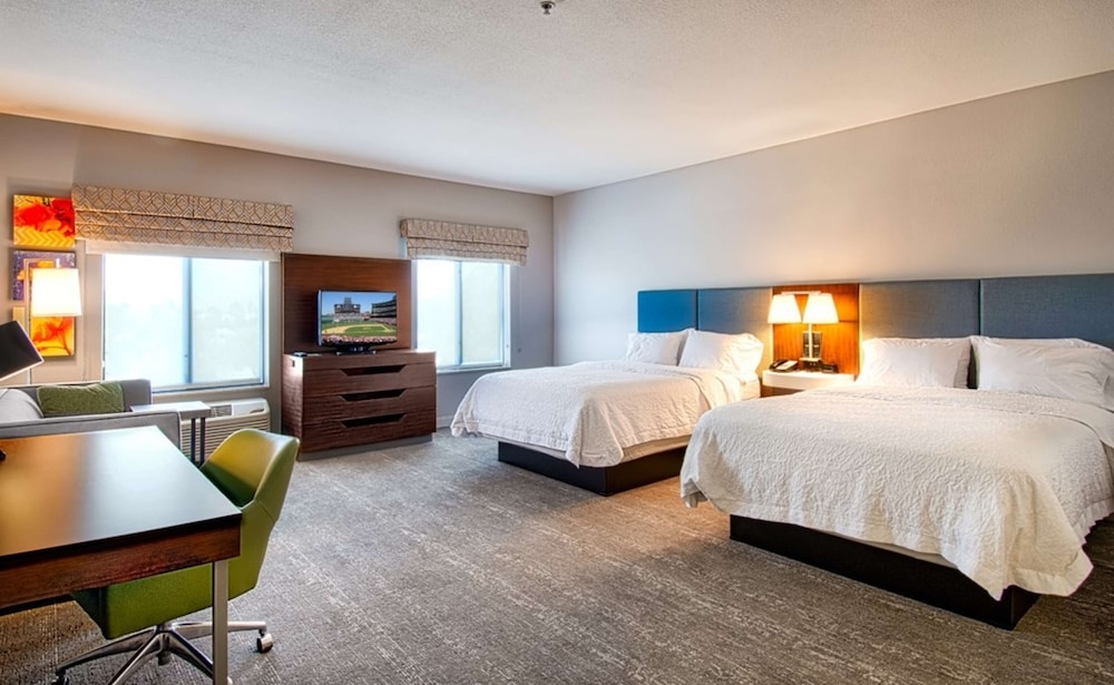 Suite, 2 Queen Beds, Accessible, Non Smoking - Photo 2
