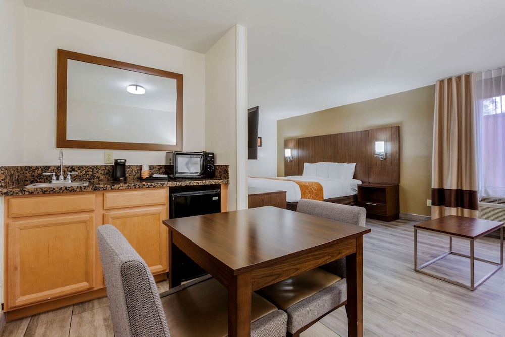 Suite, Non Smoking - Photo 5