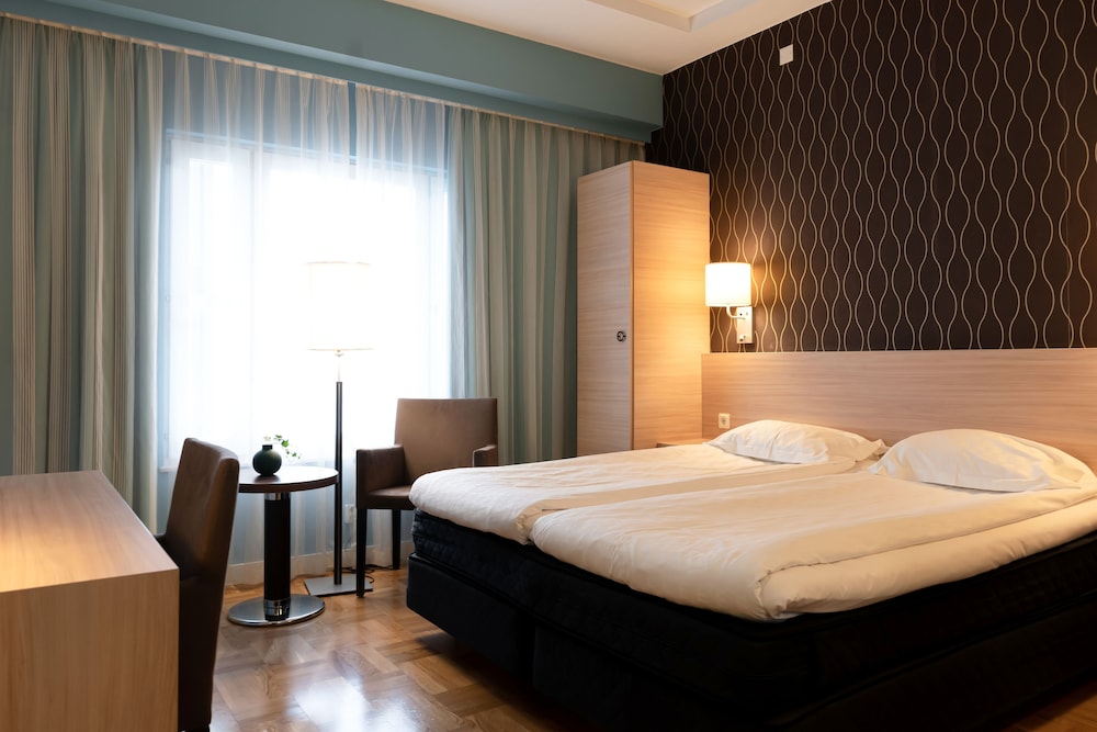 Standard Double Room (Atrium) - Photo 1