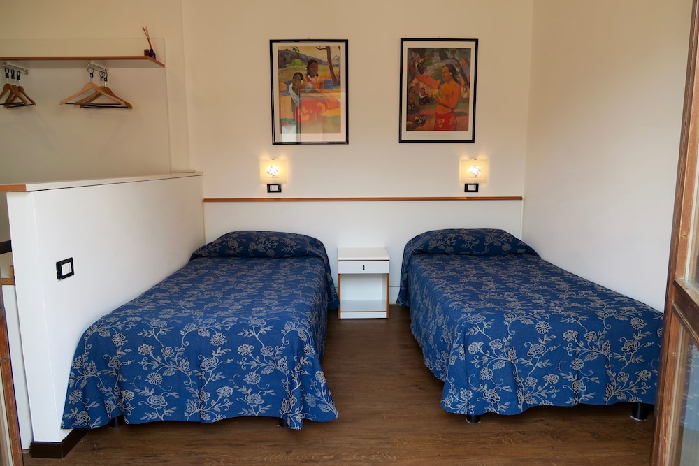 Double Room, 2 Twin Beds photo 1