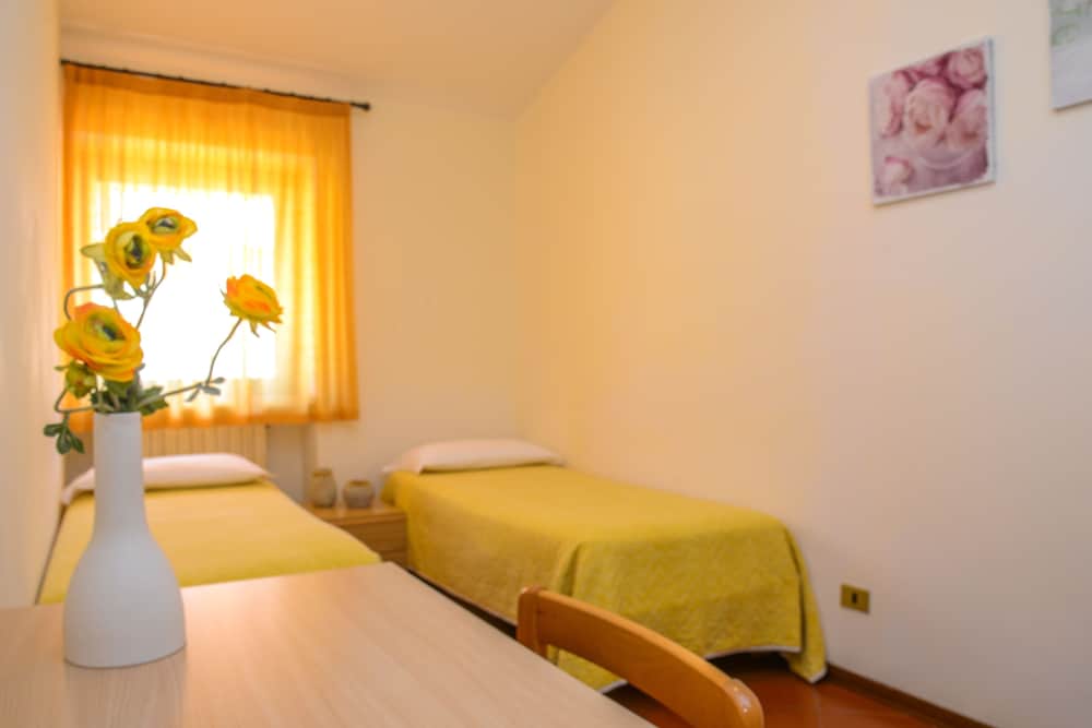 Quadruple Room - Photo 2