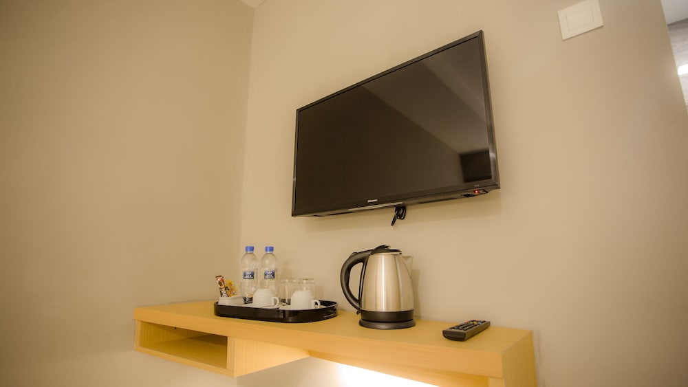 Deluxe Twin Room (With Windows)