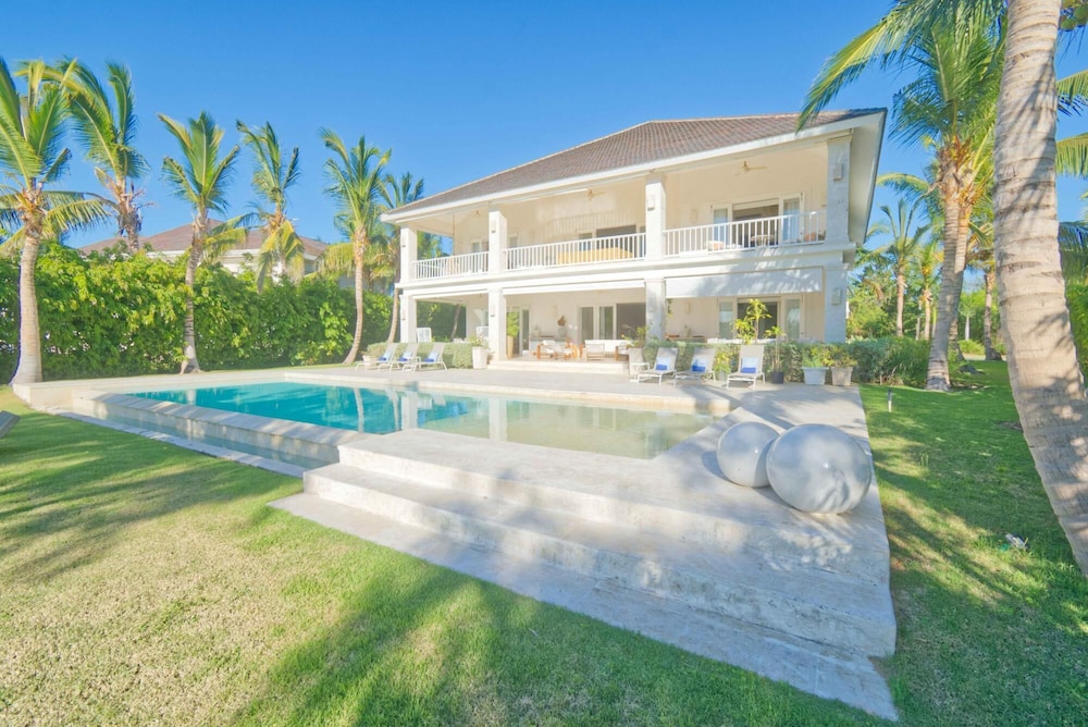 Villa, Smoking