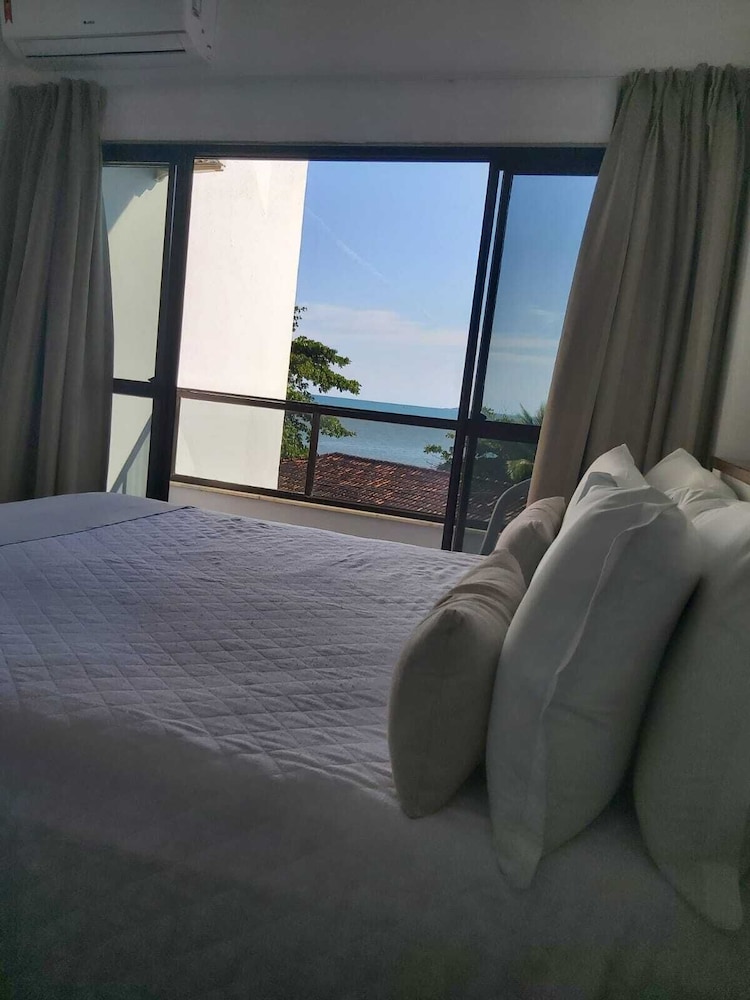 Family Room, Balcony, Partial Sea View photo 3