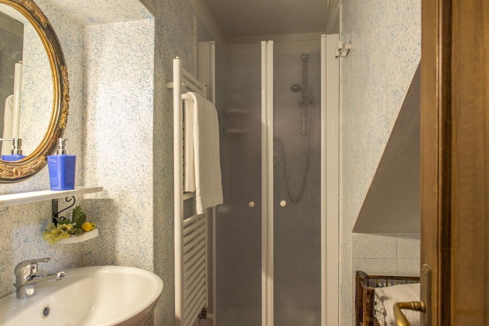 Villa photo 3