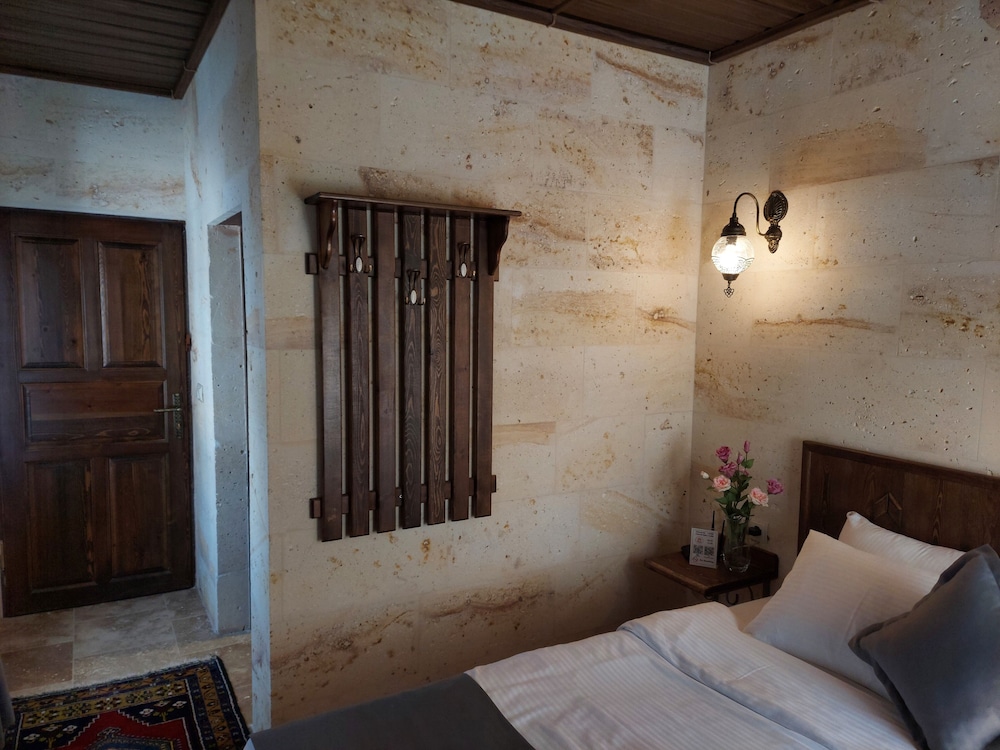 Economy Room - Photo 8