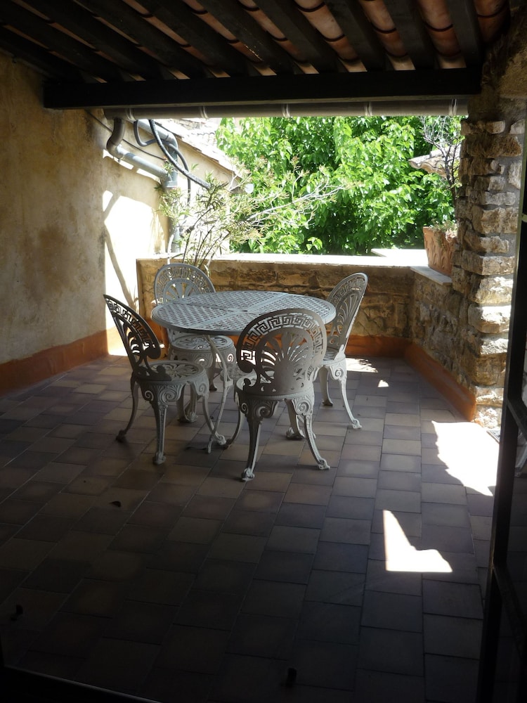 Family Room - Photo 2