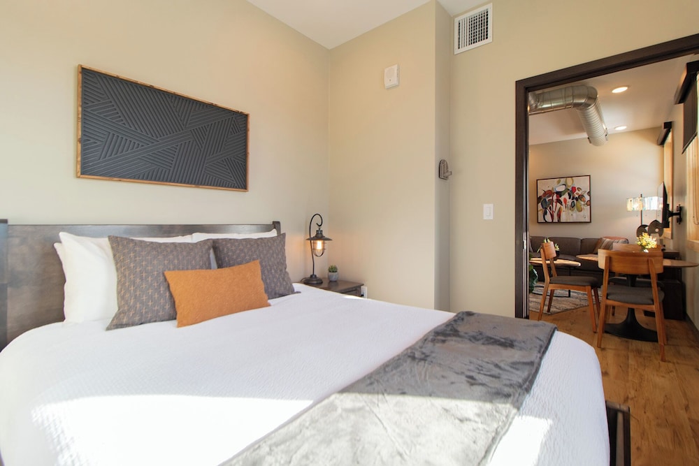 Premium Apartment, 1 Queen Bed with Sofa bed, Non Smoking, Kitchen photo 2