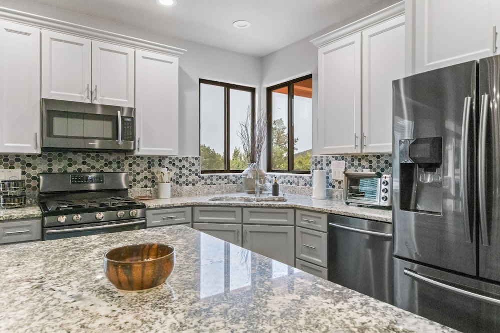 5 Bed 3 Bath Uptown Sedona-game Room-sauna-cold Plunge-jacuzzi-gym, Φωτογραφία 13
