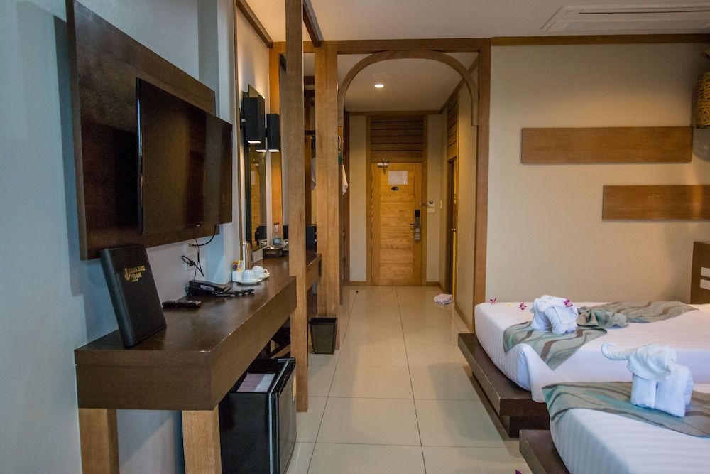 Deluxe Double or Twin Room, Garden View photo 3