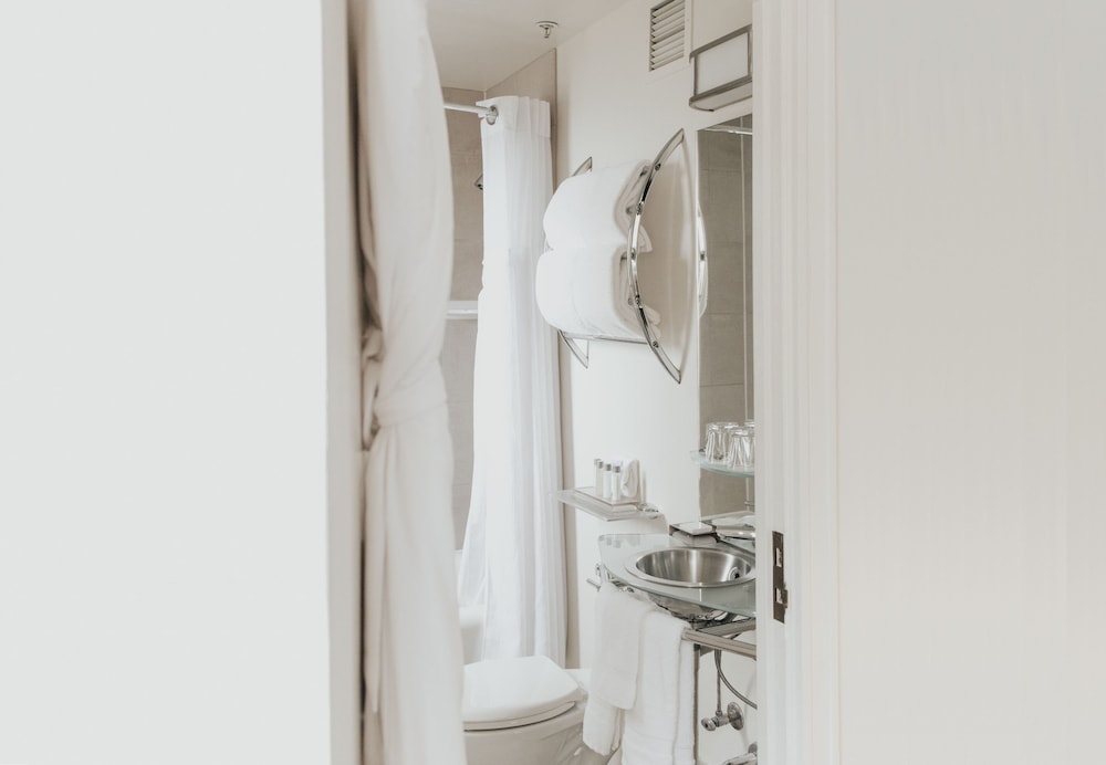 Premium Room, 2 Double Beds - Photo 8