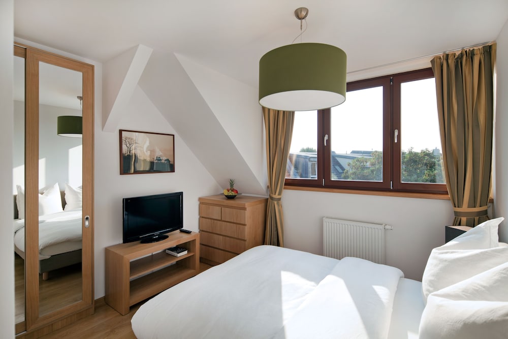 Keyless Easy Entry 24/7 - Deluxe 2 Bedroom Apartment
