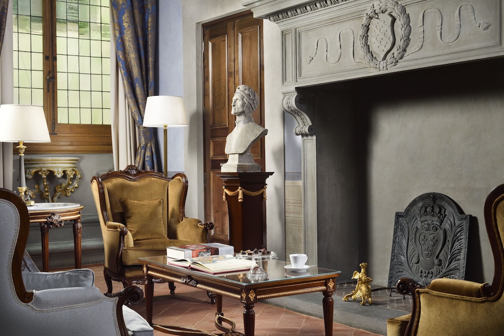 Dante Alighieri Luxury Suite photo 3