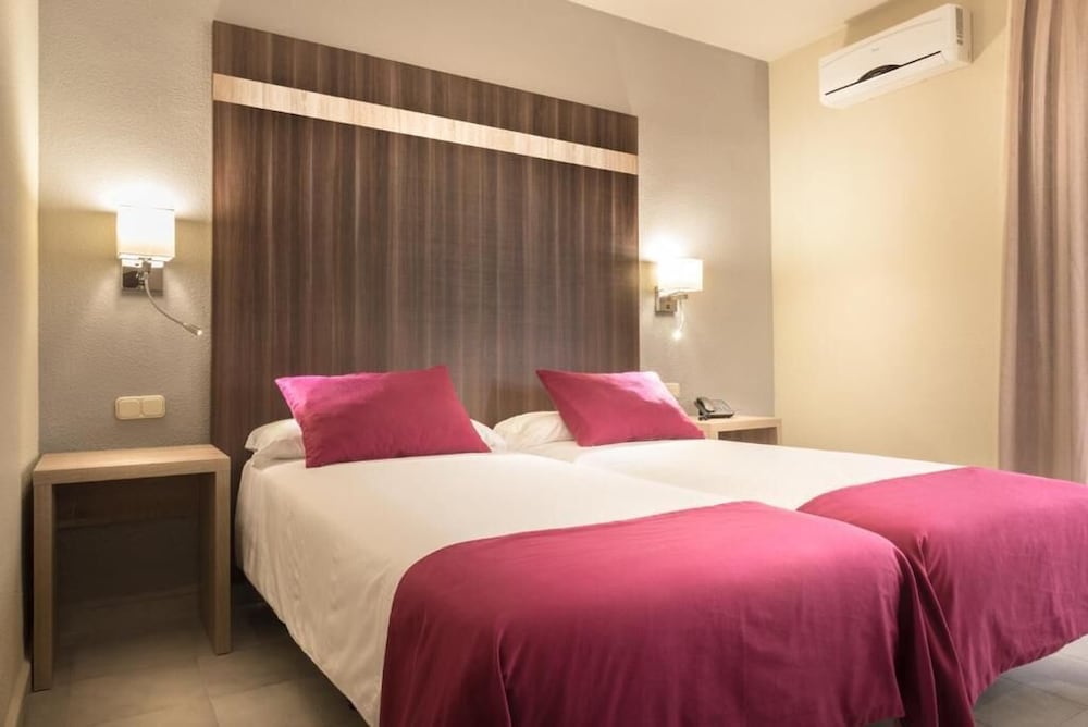 Double Room - Photo 4