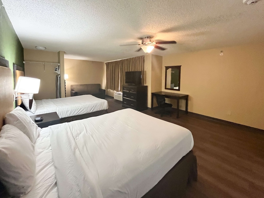 Standard Suite, 2 Queen Beds, Non Smoking, Kitchen photo 3
