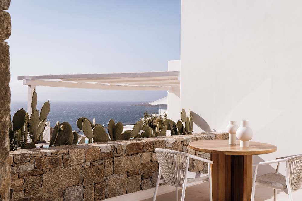 Signature Suite, Jetted Tub, Sea View - Photo 27