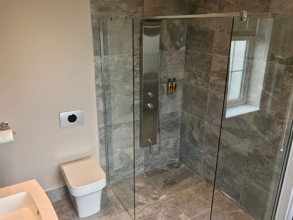 Raven Hotell, Bilde 4