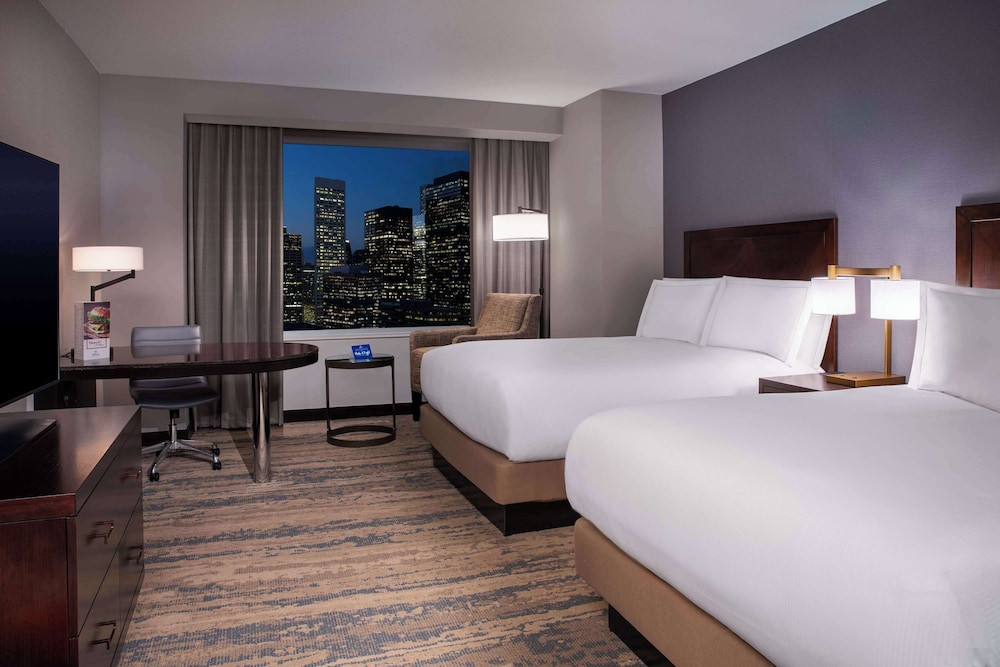 Executive Room, 2 Queen Beds, Club Lounge Access photo 3