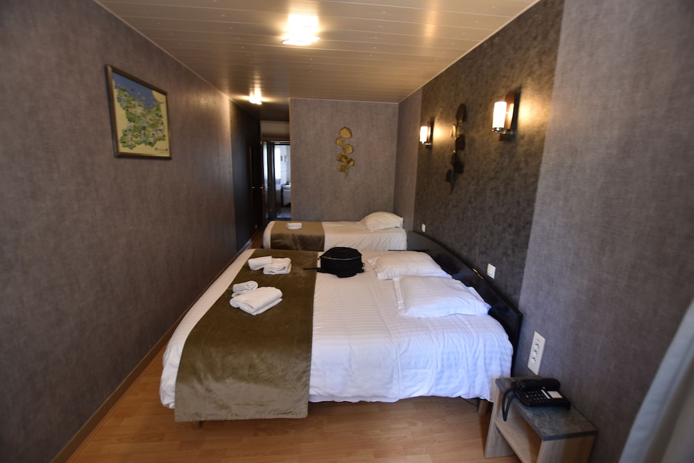 Room Queen Size - Photo 5