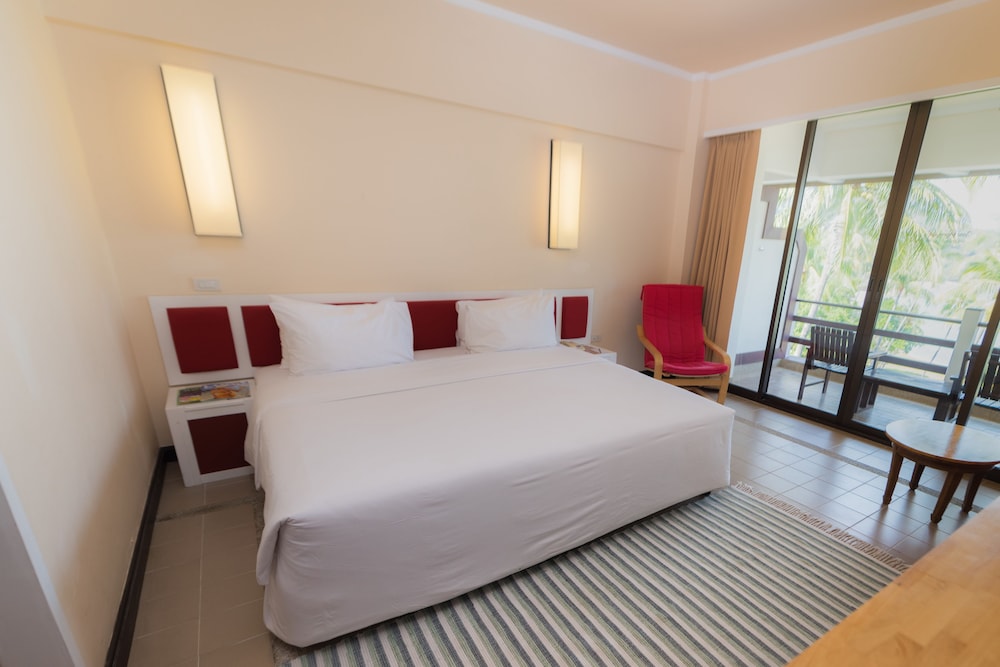 Premier Seaview - Photo 7