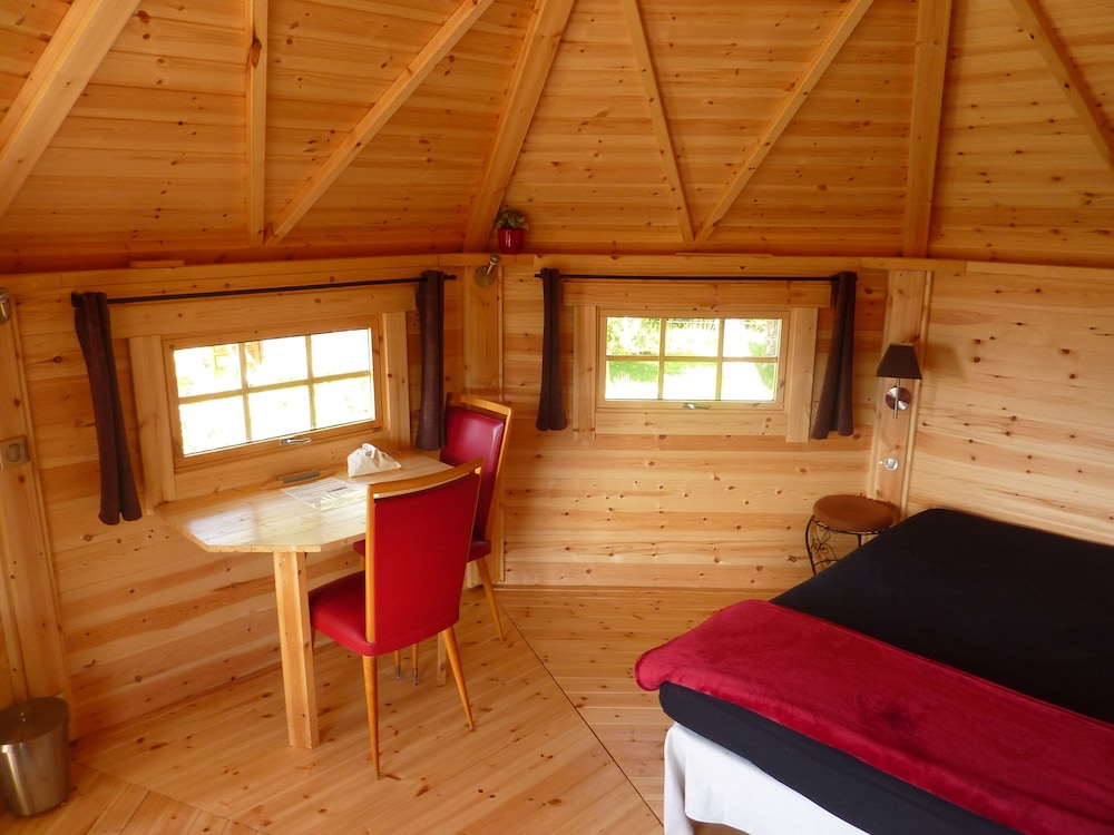Cabin (Mollky), bed linens not included photo 1