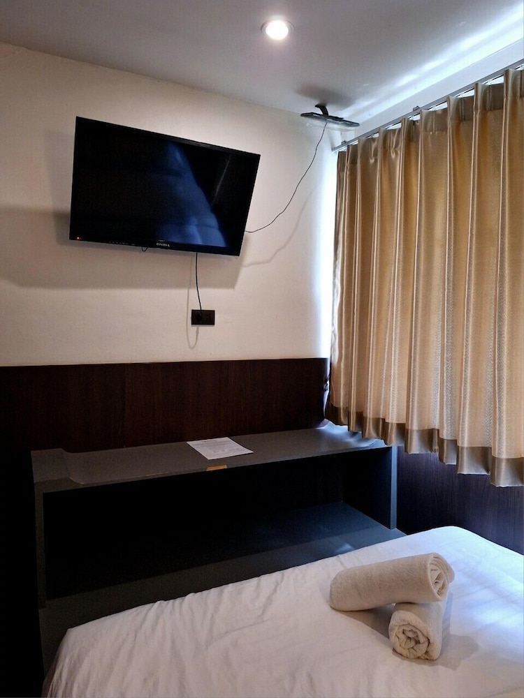 Standard Double Room, Non Smoking, Private Bathroom photo 2