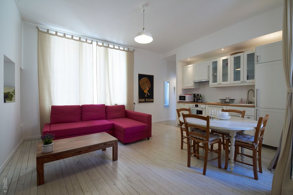 Design Apartment, 1 Bedroom, Garden View, Garden Area photo 1