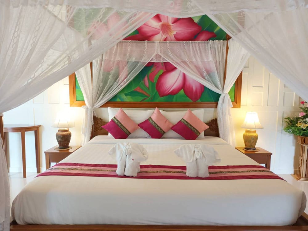 Beach Front Bungalow photo 2