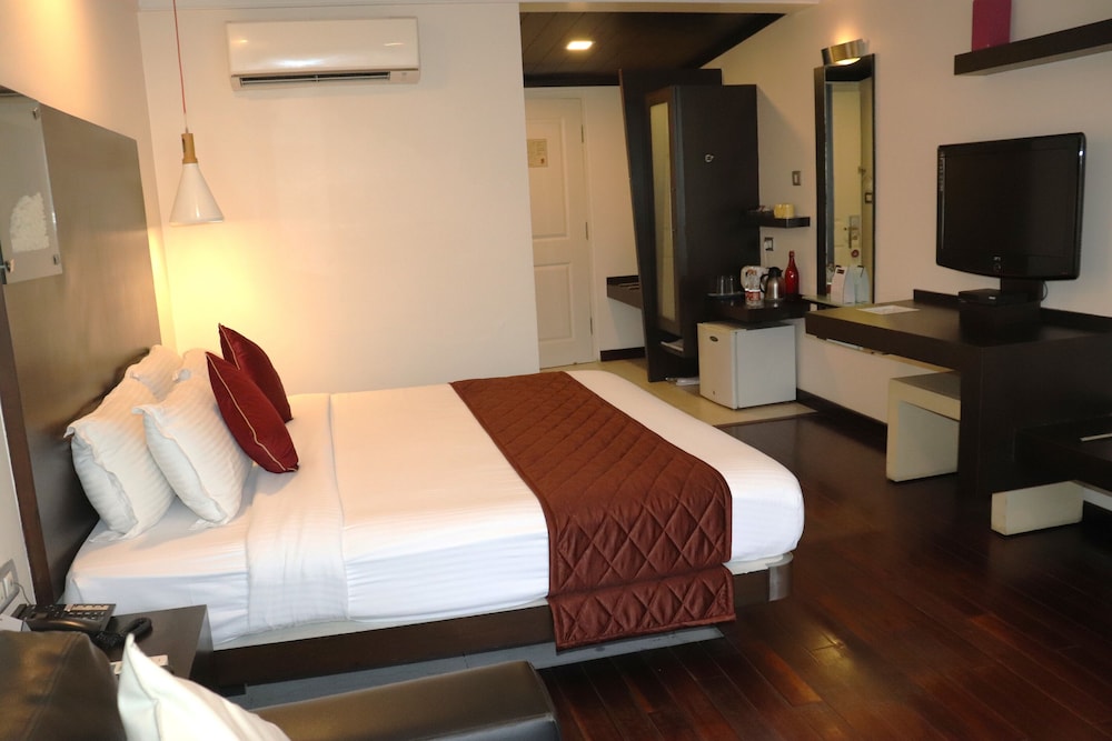Crescent Club Room - Photo 4