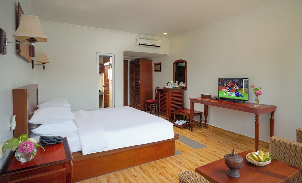 Deluxe Double or Twin Room - Photo 6
