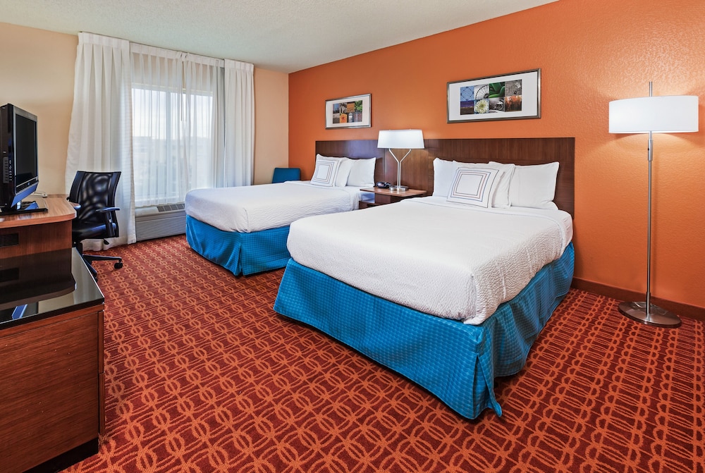 Suite, 2 Double Beds - Photo 3