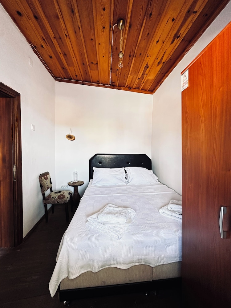 Quarto Duplo Econômico, 1 cama Queen, Não Fumador, Casa de Banho Partilhada