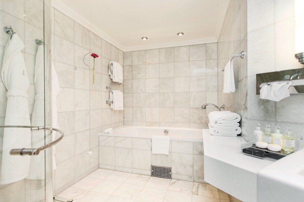 Junior Suite - Photo 13