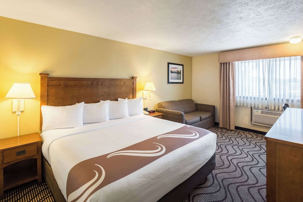 Standard Room, 1 King Bed with Sofa bed, Non Smoking