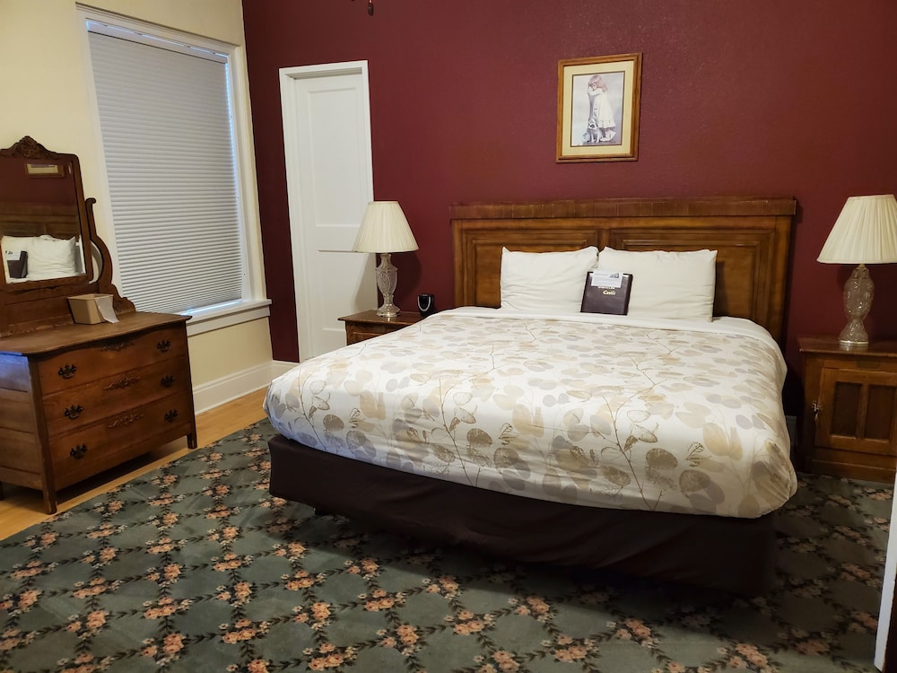 Comfort Suite, 1 King Bed photo 1