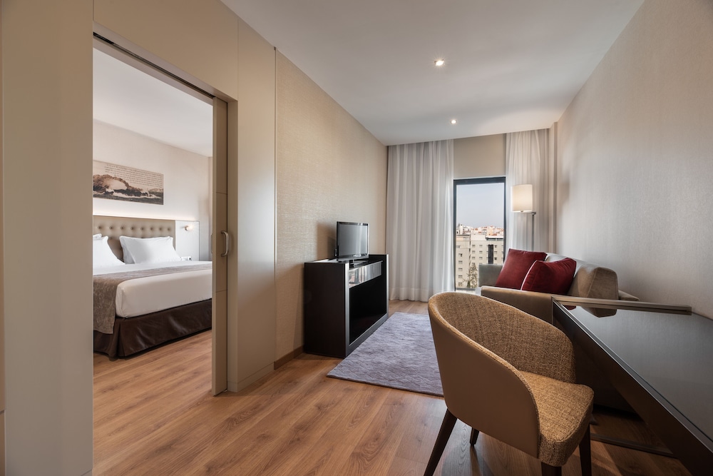 Junior Suite (Triple) - Photo 4