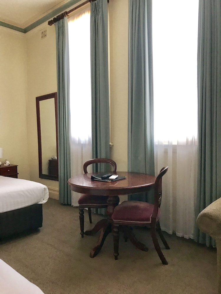 One Bedroom Suite - Photo 3