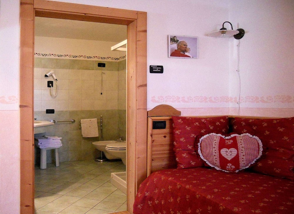 Panoramic Triple Room, Balcony, Garden Area photo 3