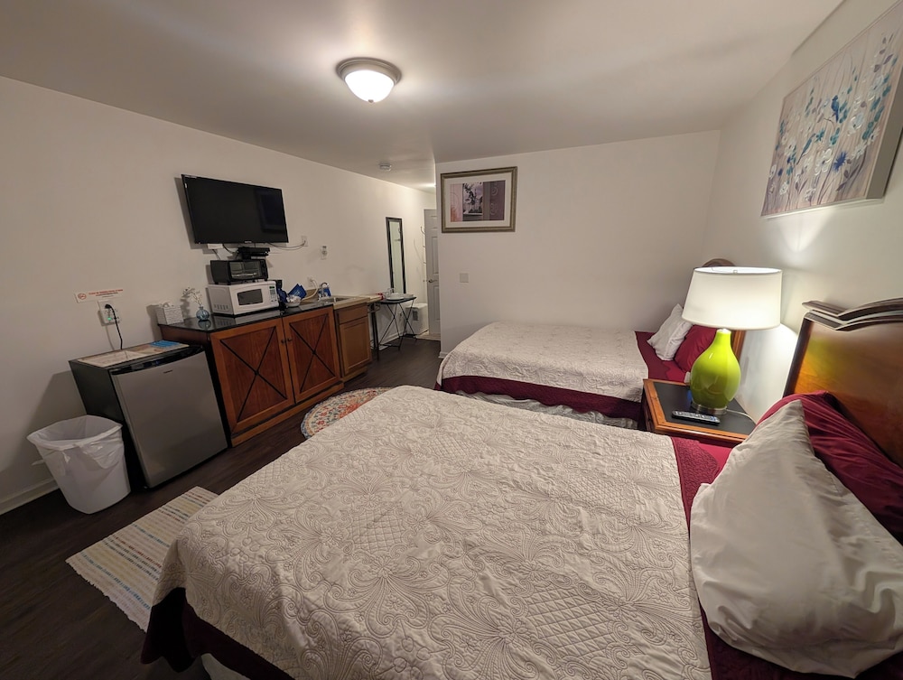 Handicap Accessible Room Large photo 3