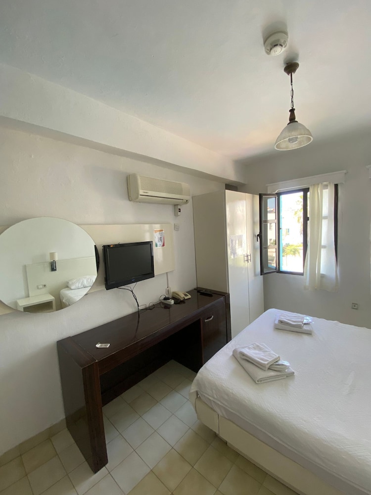 Double Room, 1 Double Bed - Photo 1
