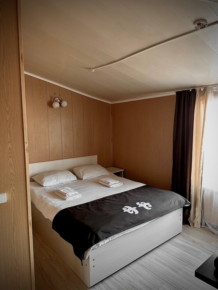 Deluxe Double Room, Housekeeping, Courtyard View photo 1